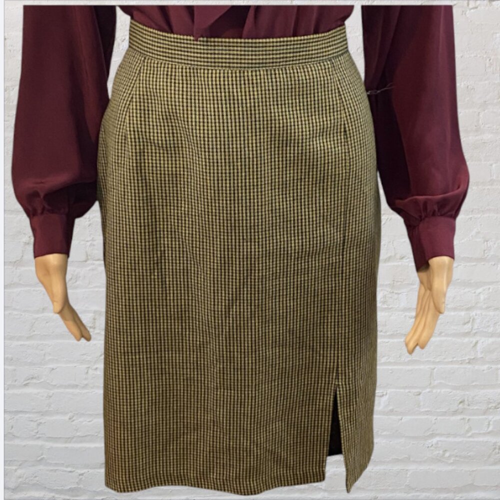 FUNDAMENTAL THINGS -- Mid-Lgth Skirt, Houndstooth, Beige/Green/Maroon, Back Zip